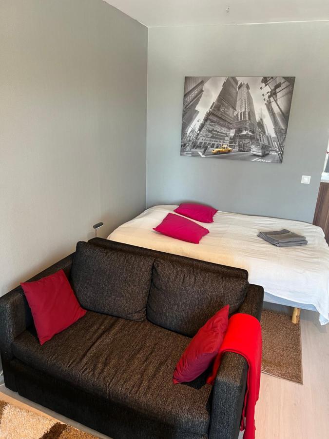 Kemi City L Near Snowcastle, 2 Rooms, Kitchen, Glazed Balcony, Free Parking On Street Luaran gambar